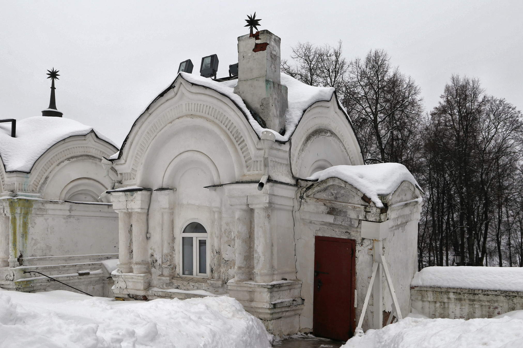 Владимир,_сторожка_Успенского_собора,_Большая_Московская,_56б.jpg