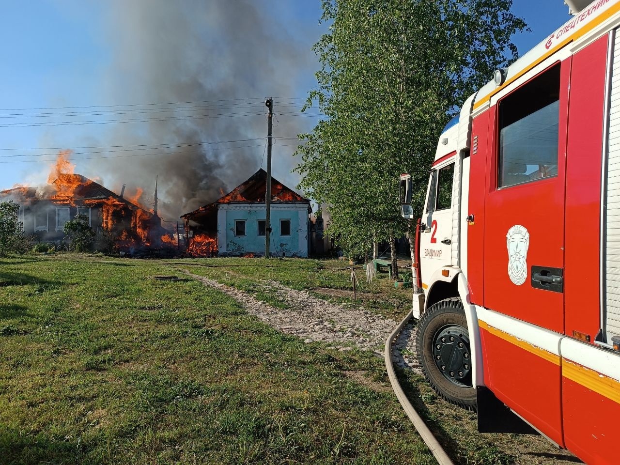 Во Владимирских селах горят дачи. Гражданам снова запрещают жарить шашлыки  - новости Владимирской области