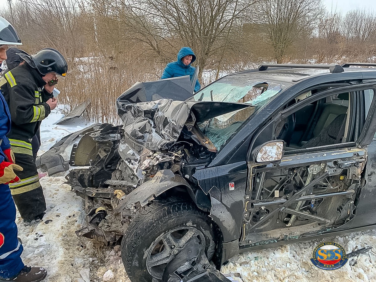 18-летний водитель протаранил пассажирский автобус | 28.11.2023 | Владимир  - БезФормата