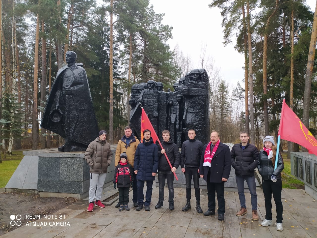 Революция в маске. Коммунисты Владимирской области, несмотря на карантинные  ограничения, отметили 7 ноября - новости Владимирской области