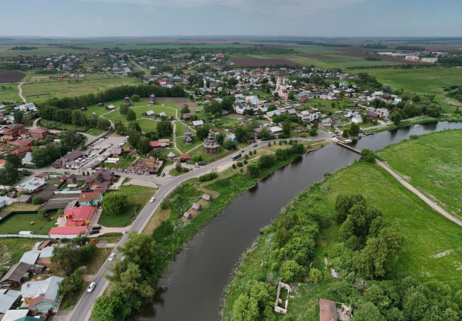 Suzdal_aero.jpg