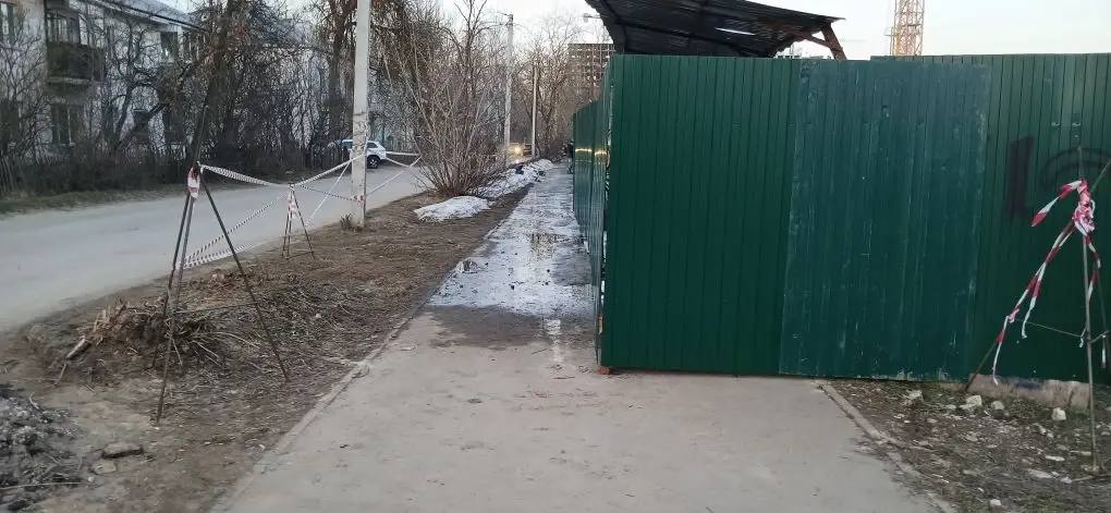 Забор железный.jpg