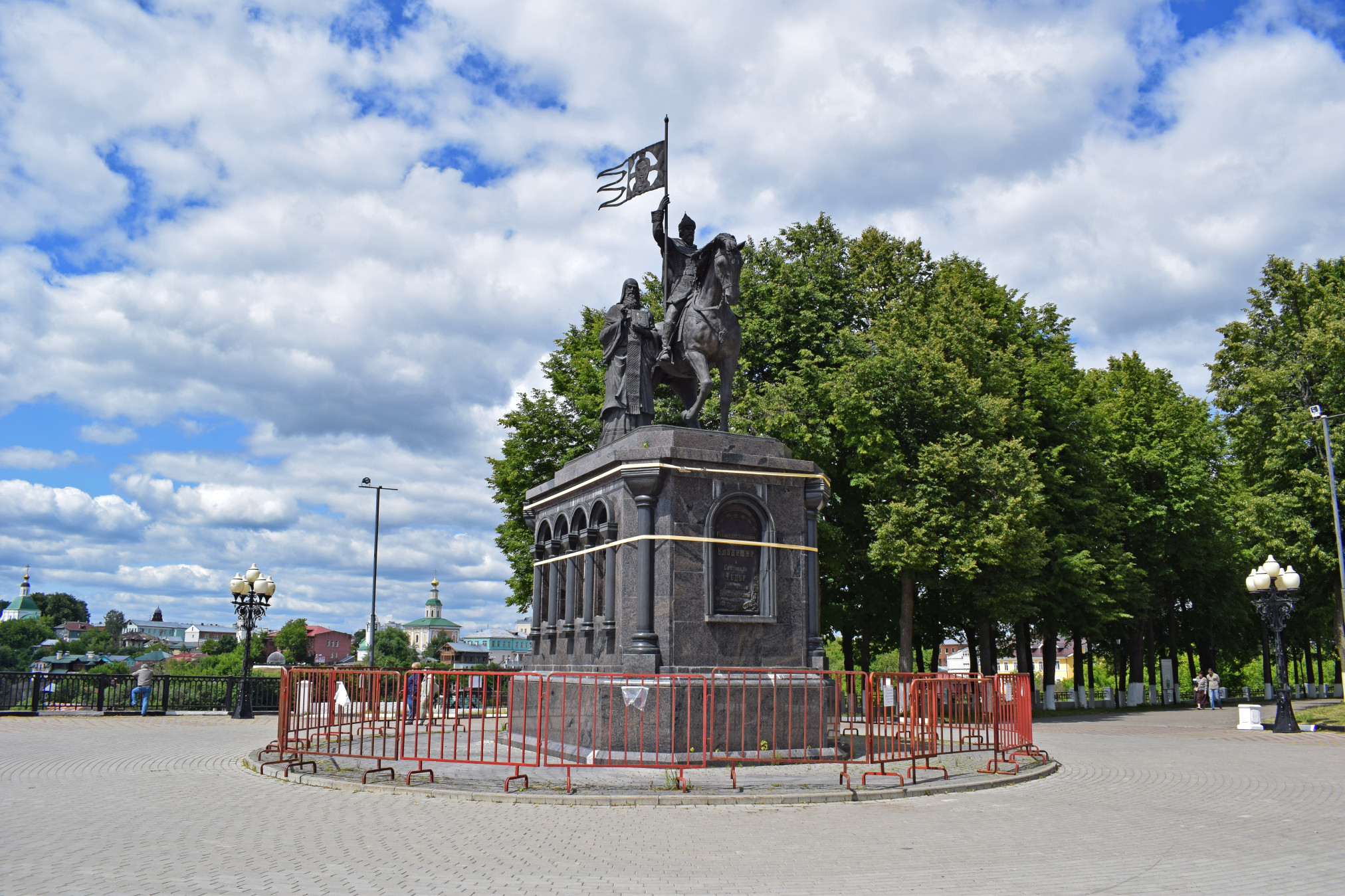 лондон памятник князю владимиру