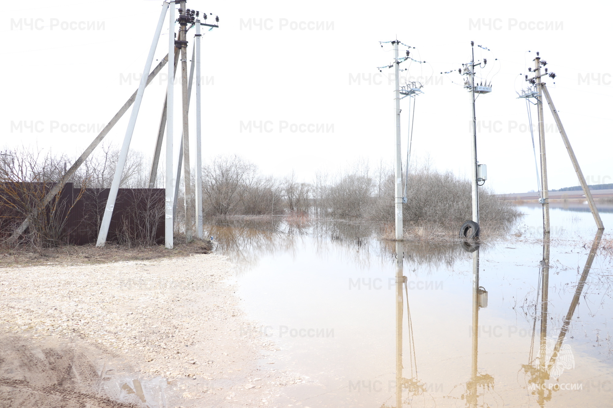 glavnoe-upravlenie-mchs-rossii-informiruet-o-gidrologicheskoy-obstanovke-po-sostoyaniyu-na-5-aprelya-video_1680684808634972223__2000x2000__watermark.jpg