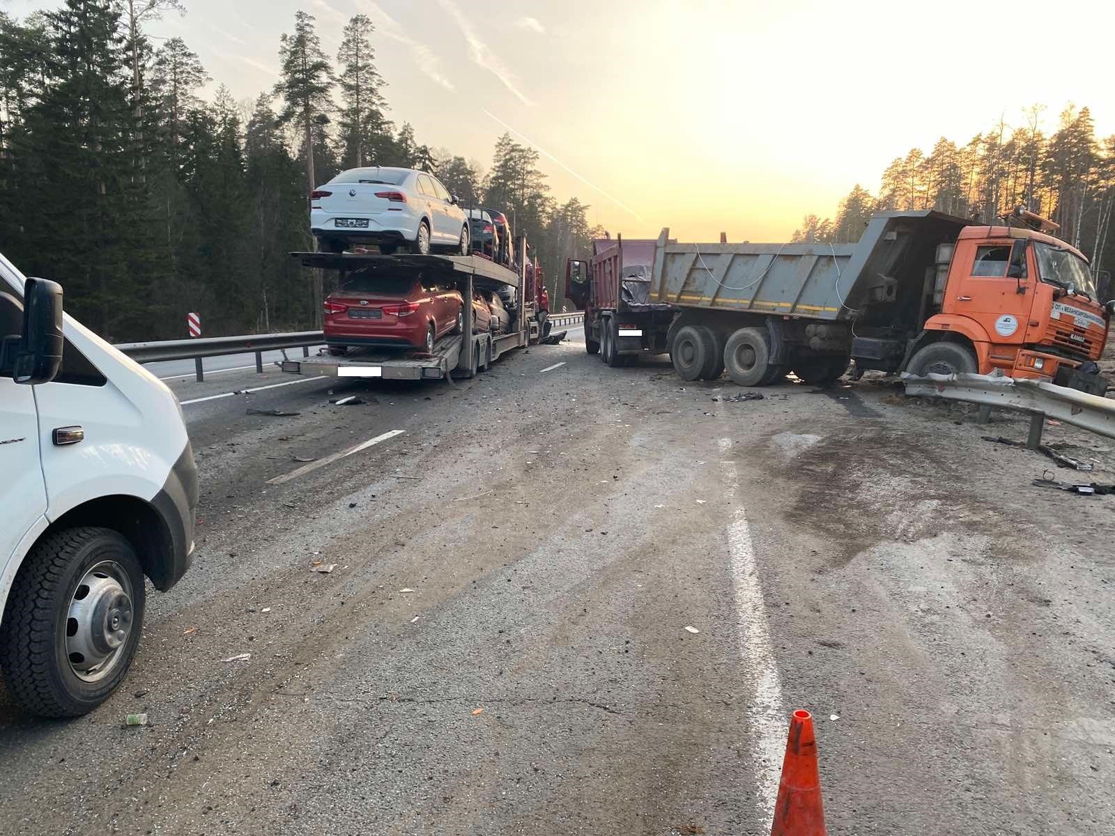 Столкновение автопоезда и самосвала в Ковровском районе остановило движение  по федеральной трассе М-7 - новости Владимирской области