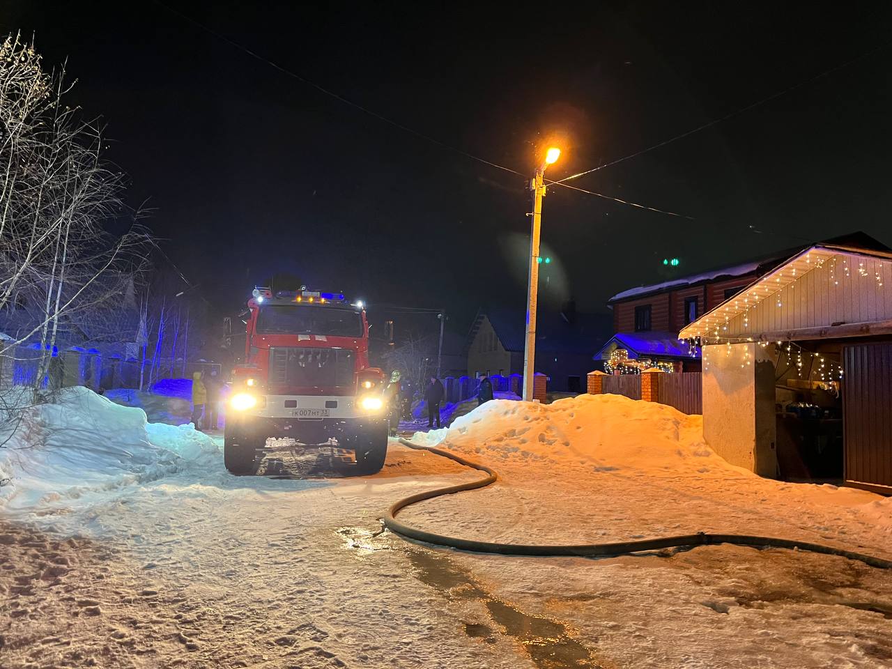 На пожаре в Богослово пострадал человек. Пожарные долго не могли добраться  до воды - новости Владимирской области