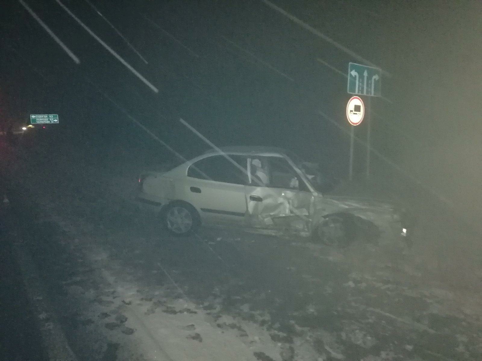 В лобовом столкновении двух легковых автомобилей пострадали трое детей -  новости Владимирской области