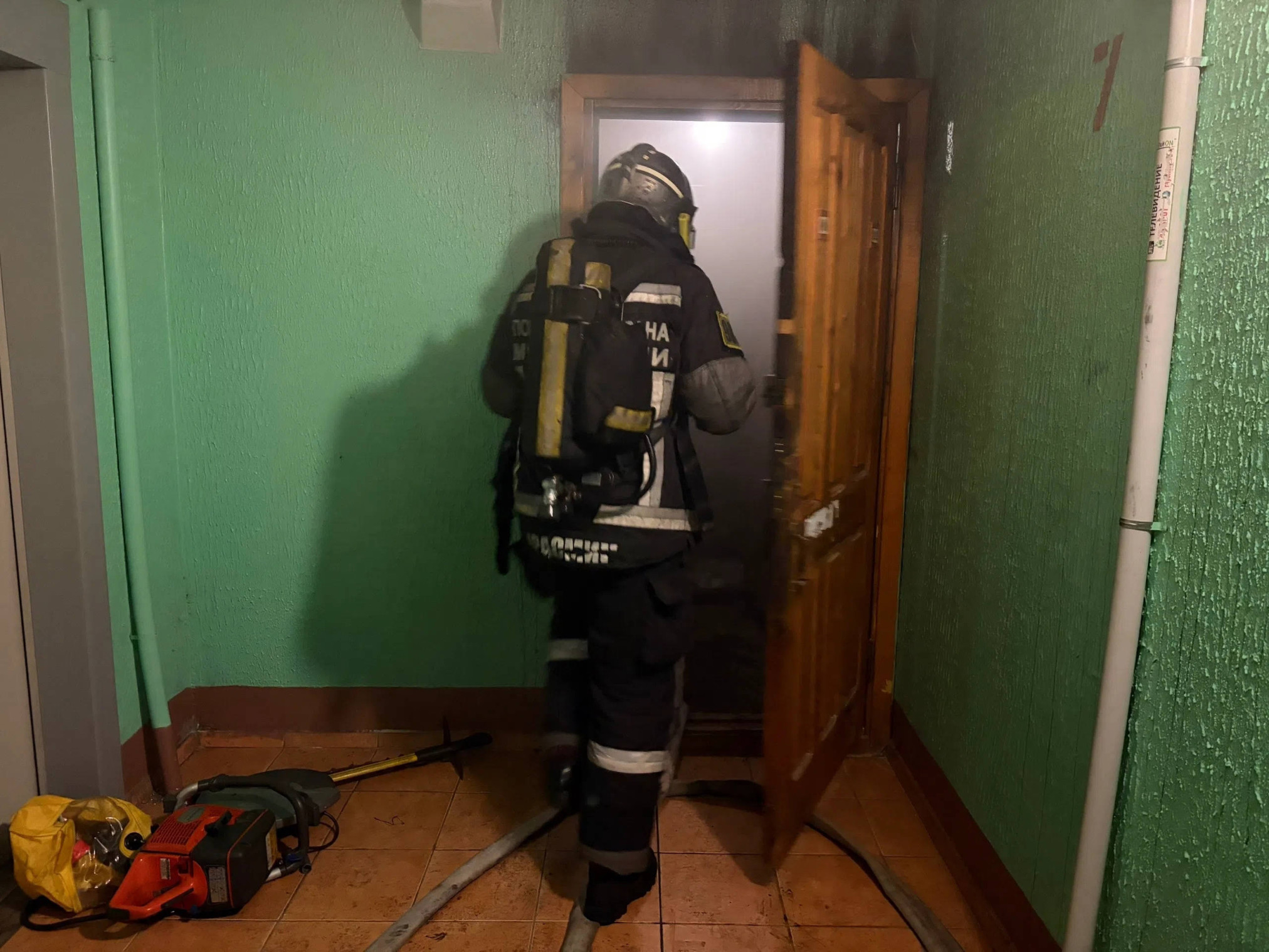 pozhar-g-vladimir-ul-bezymenskogo-d-17a-likvidirovan_17922814801568087864.jpg