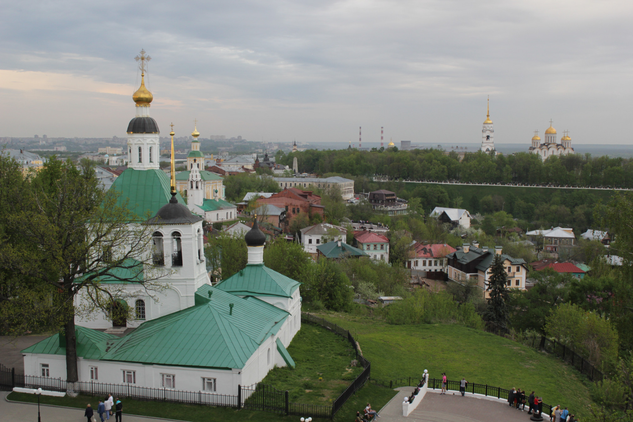 Ради памятника Андрею Боголюбскому со Спасского холма уберут вишенки -  новости Владимирской области