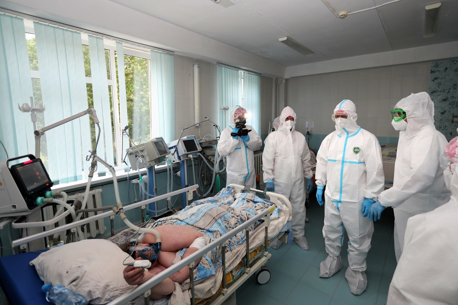 Фото с госпиталя. Ковидный госпиталь во Владимире. Отделение реанимации и интенсивной терапии.