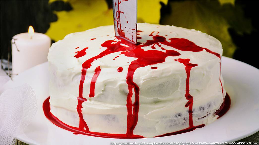 Фото торта с ножом
