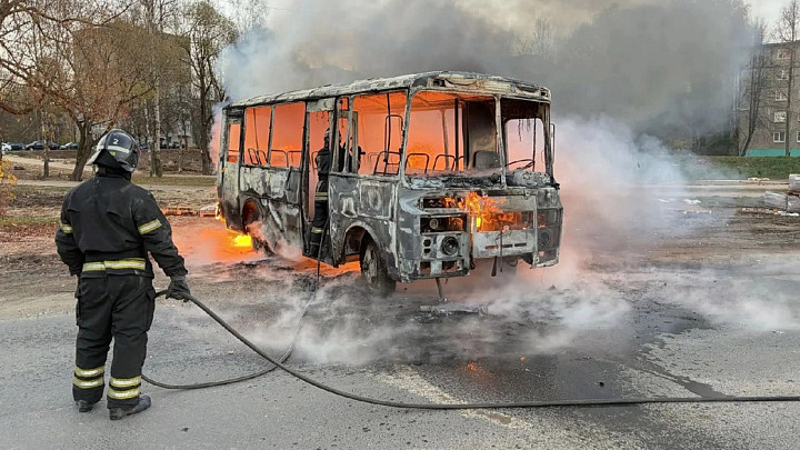 Во Владимире на Пекинке сгорел автобус