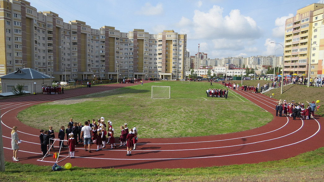 Куратор владимирского спорта Алексей Сипач призвал открыть доступ к школьным стадионам для всех желающих