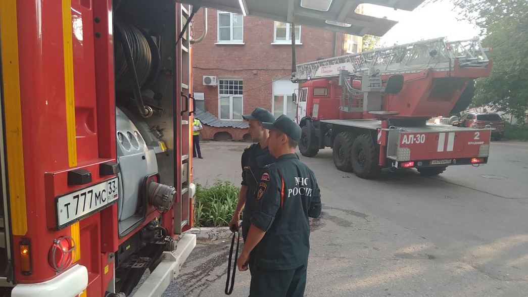 Из-за пожара в городской больнице скорой помощи владимирские спасатели эвакуировали 120 пациентов