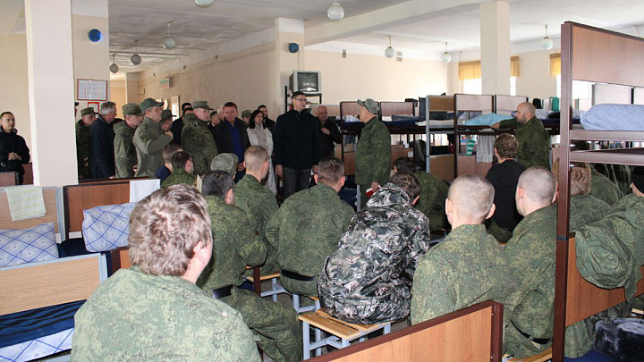 В Ковровский учебный центр привезли в четыре раза больше мобилизованных, чем расчетная емкость воинской части