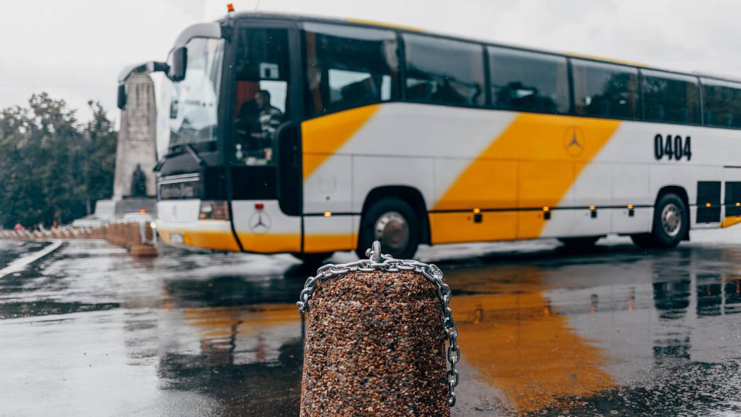 На Соборку начали пускать автобусы с туристами, но это не решение проблемы