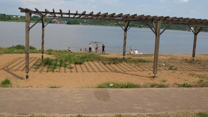 В Кольчугино на разрешенном для купания пляже утонул ребенок