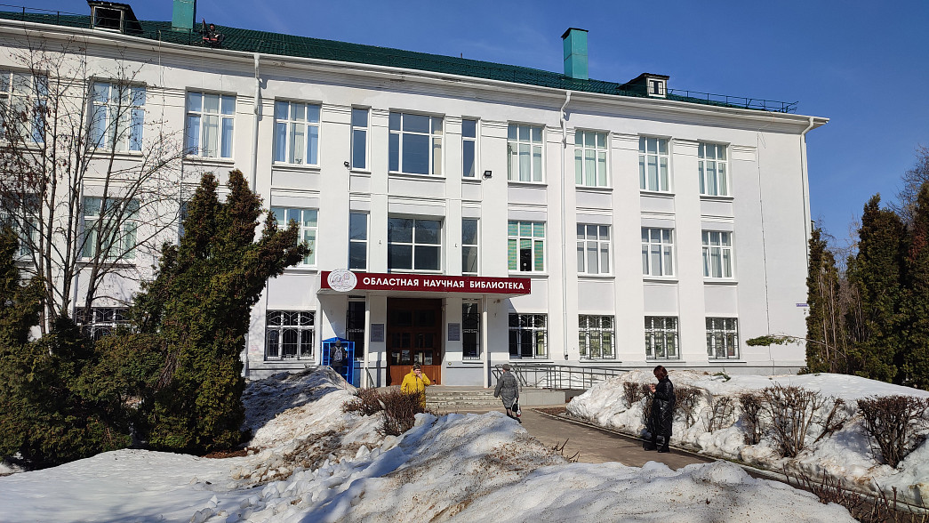 Медицинский факультет уплотнил владимирскую областную библиотеку