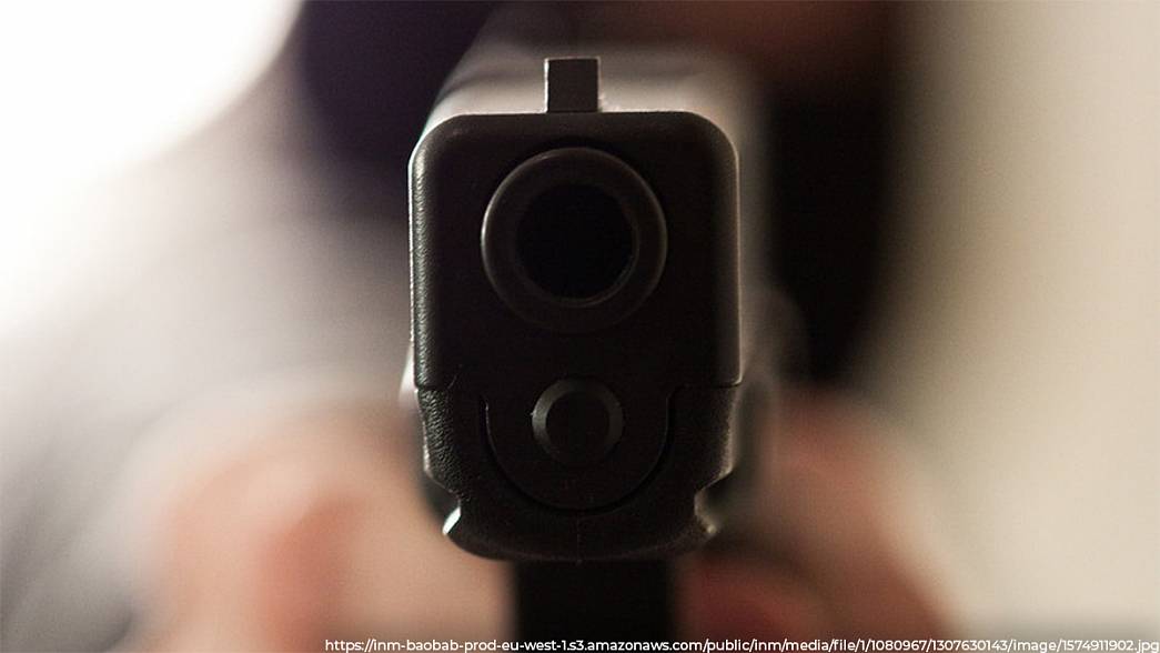 В Коврове в гаражах неизвестный стрелял из пневматического оружия в детей, один ребенок получил травму