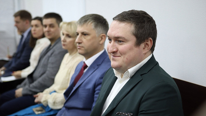 Мандат депутата ЗакСобрания получил экс-коммунист, ставший единороссом