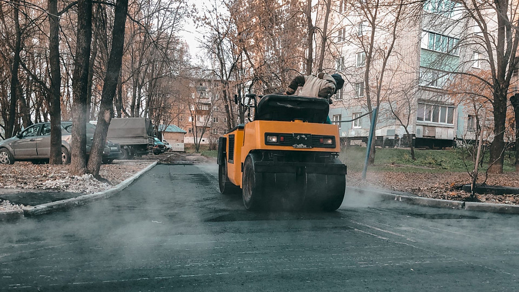 На дворы и парковки муниципалитеты получат дополнительно полтора миллиарда рублей