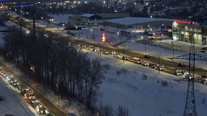Новый светофорный перекресток на Пекинке хотят открыть к середине июля