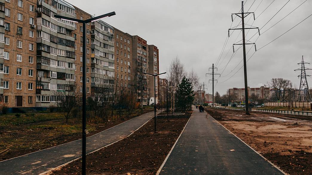 Во Владимире подсветили новую прогулочную зону на улице Соколова-Соколенка. Но что-то пошло не так