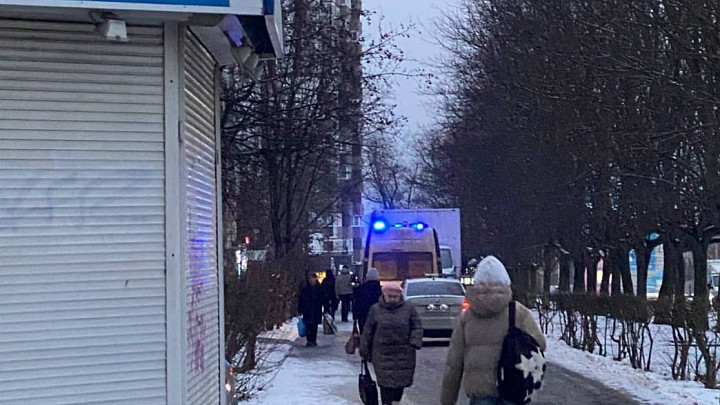 На улице Егорова молодой водитель задавил пенсионера, который шел по тротуару