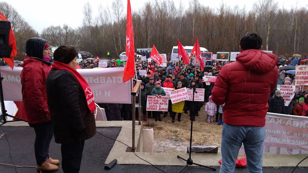 В деревне Гридино Судогодского района проходит митинг против предлагаемого варианта маршрута федеральной трассы М-12