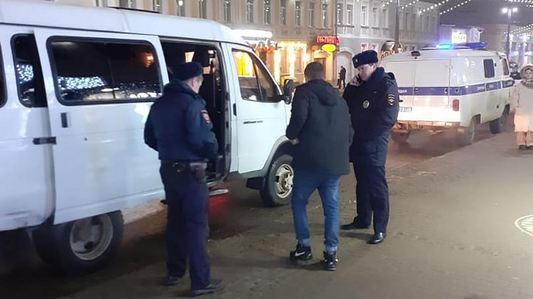 В ночном Владимире продают алкоголь детям, ездят пьяные водители и разгуливают мигранты-нелегалы