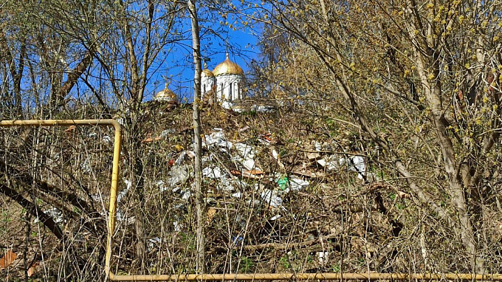 Собор на мусорных холмах. Неприглядные виды современного Владимира