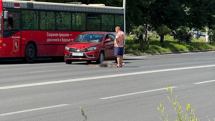Во Владимире на Безыменского мужчина перебегал дорогу и попал под машину