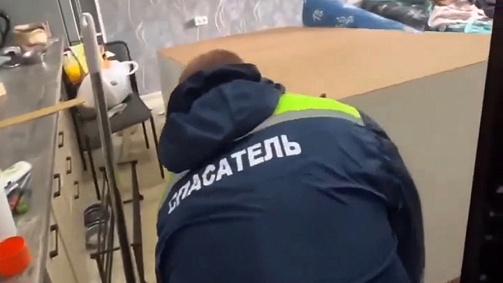 Шкаф поймал жительницу Владимира в ловушку