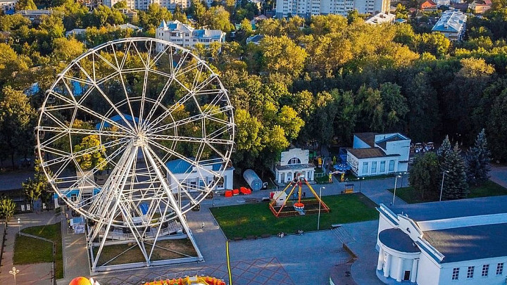 В Центральном парке Владимира остановили колесо обозрения