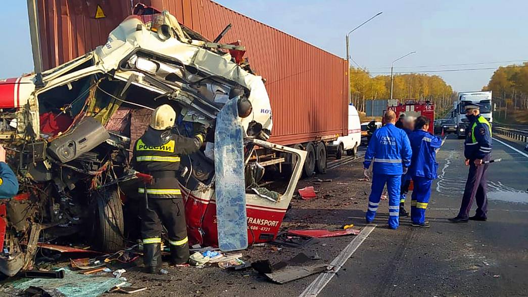 В Вязниках на М-7 столкнулись 4 грузовика. Погиб дальнобойщик из Ленинградской области