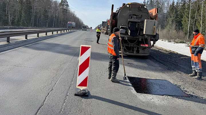 Когда залатают «лунные кратеры» на федеральной трассе между Владимиром и Москвой