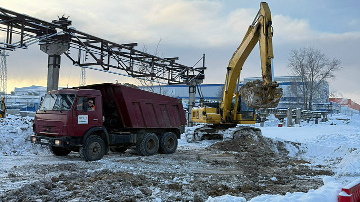 Строительство дороги между улицами Гастелло и Куйбышева во Владимире не останавливается и в морозы