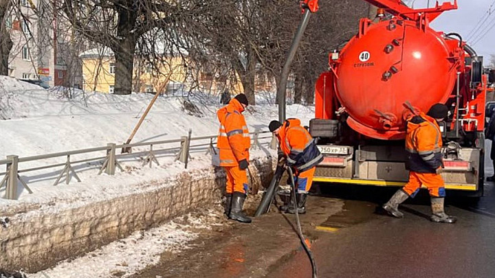 На расчистку владимирских ливневок бросили новые машины