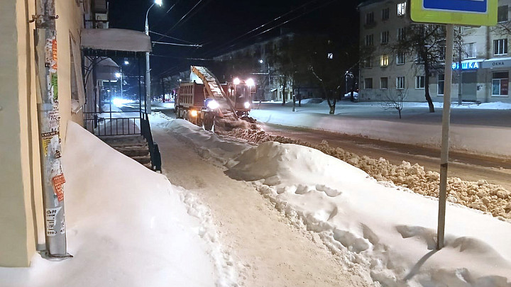 Замдиректора ЦУГД оштрафовали за нечищенные дороги. На очереди директор