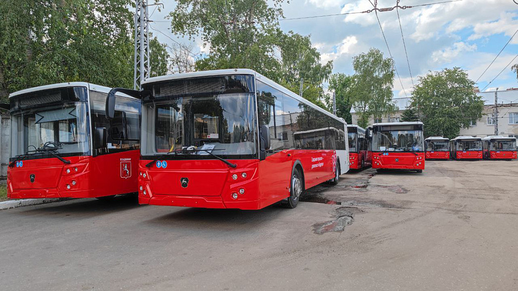 15 новых автобусов приехали во Владимир и прошли губернаторскую ревизию
