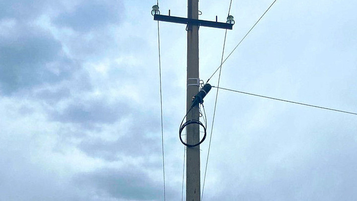 Во Владимирской области опоры ЛЭП обрастают самовольно размещенными интернет-кабелями