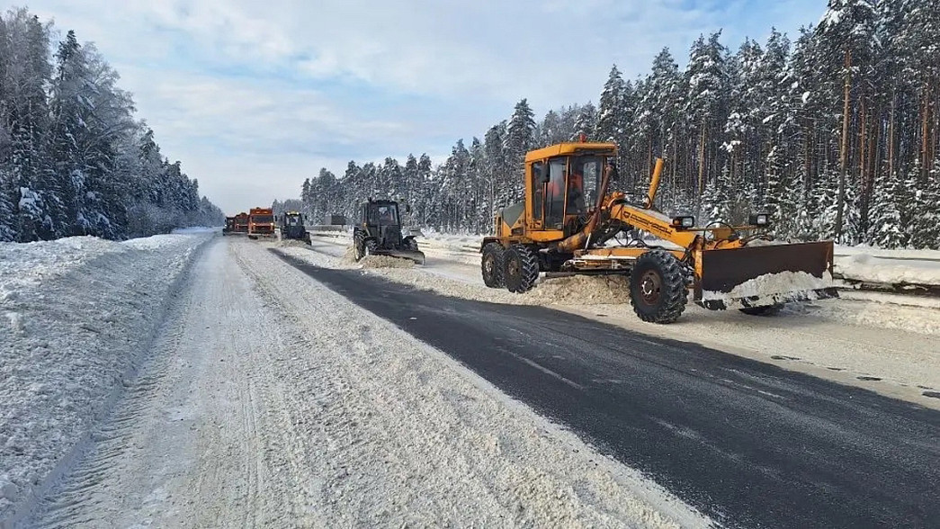 К расчистке федеральной трассы М-7 привлекли областных дорожников из ДСУ-3