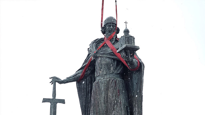 По центру Владимира провезли князя Долгорукого