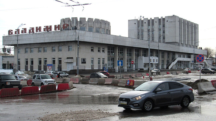 Пьяный нижегородец гонял по владимирскому вокзалу цыгана и таджиков