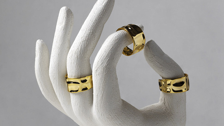 15-летний племянник лишил родную тётю золота