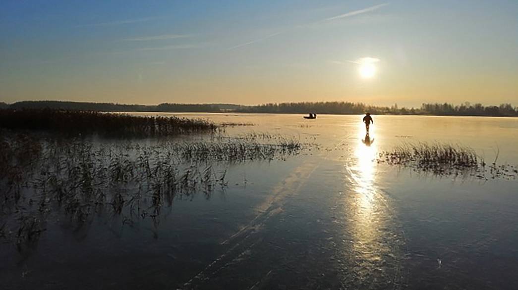 На Глазовском водохранилище на первом льду погиб рыбак
