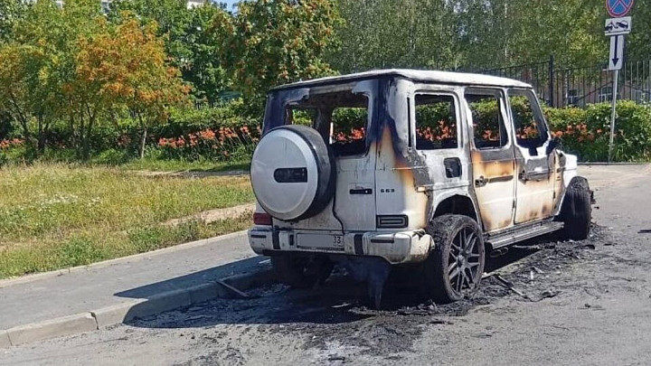 Мужчина из Рязани специально приехал во Владимир, чтобы спалить «Гелендваген» обидчика на дороге