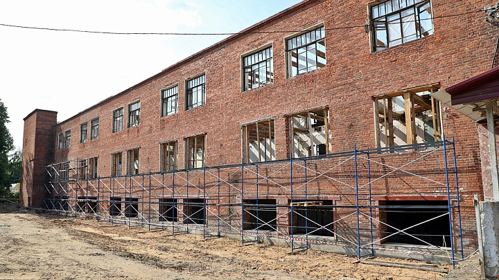 Реконструкцию старого здания школы в Лакинске завершат с опережением графика — к Дню знаний 2023 года