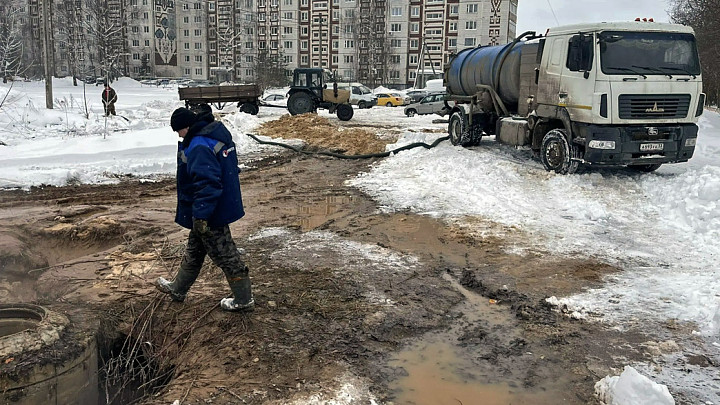 В разных частях Владимирской области идет ликвидация коммунальных аварий