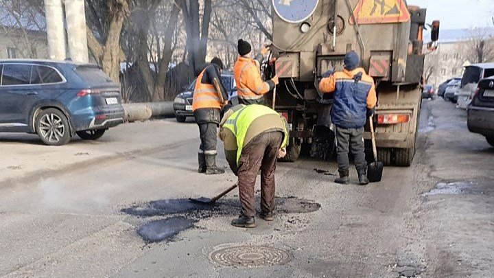 Во Владимирской области «ямочным порядком» латают дороги